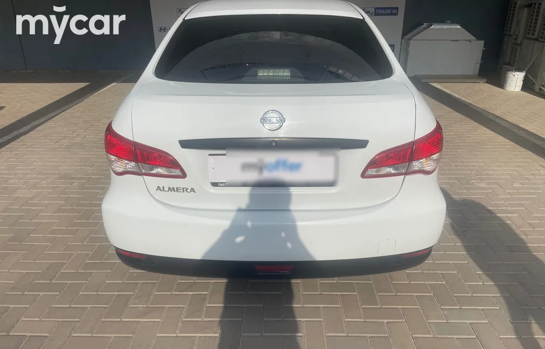 Nissan Almera 2015