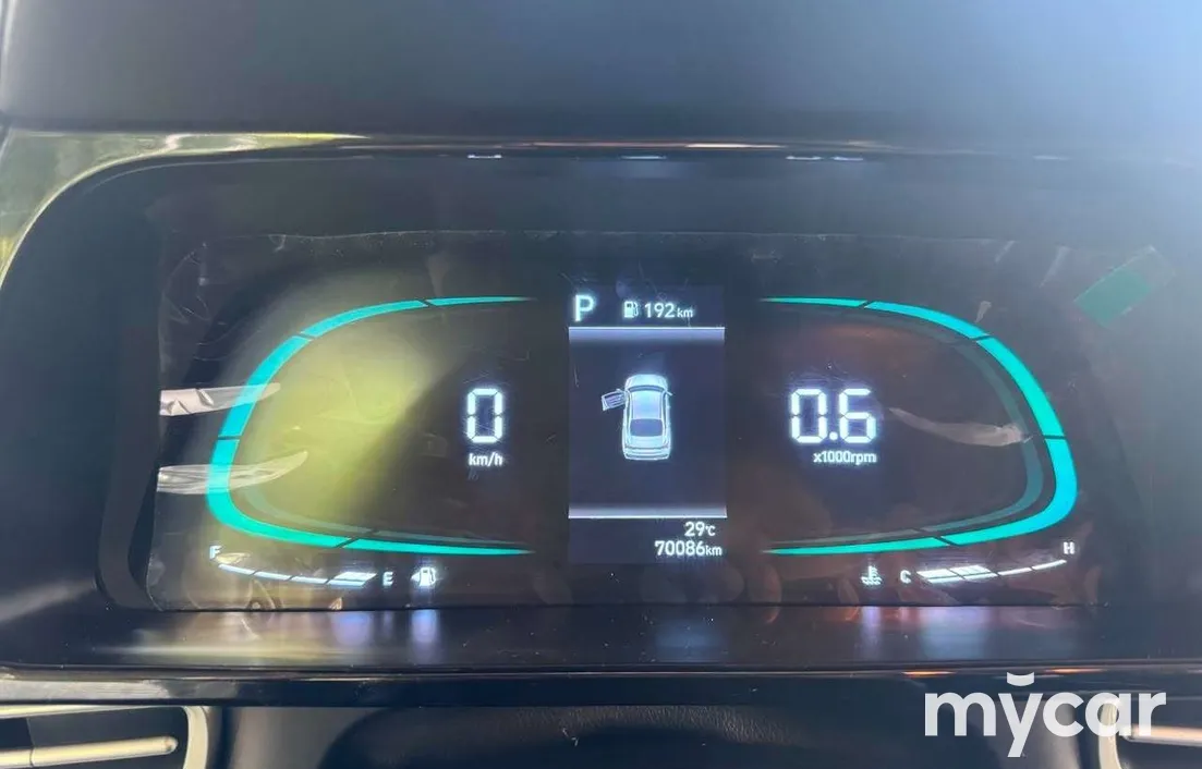Hyundai Elantra 2024