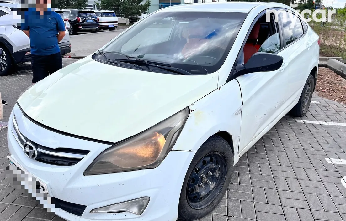 Hyundai Accent 2015