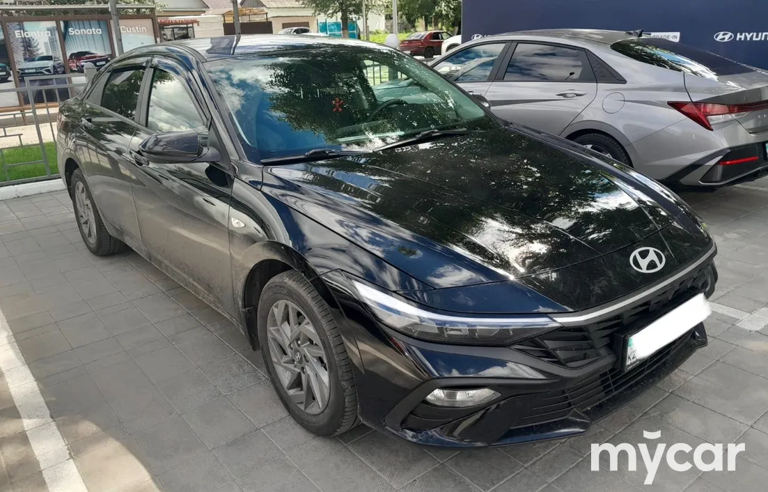 Hyundai Elantra 2025