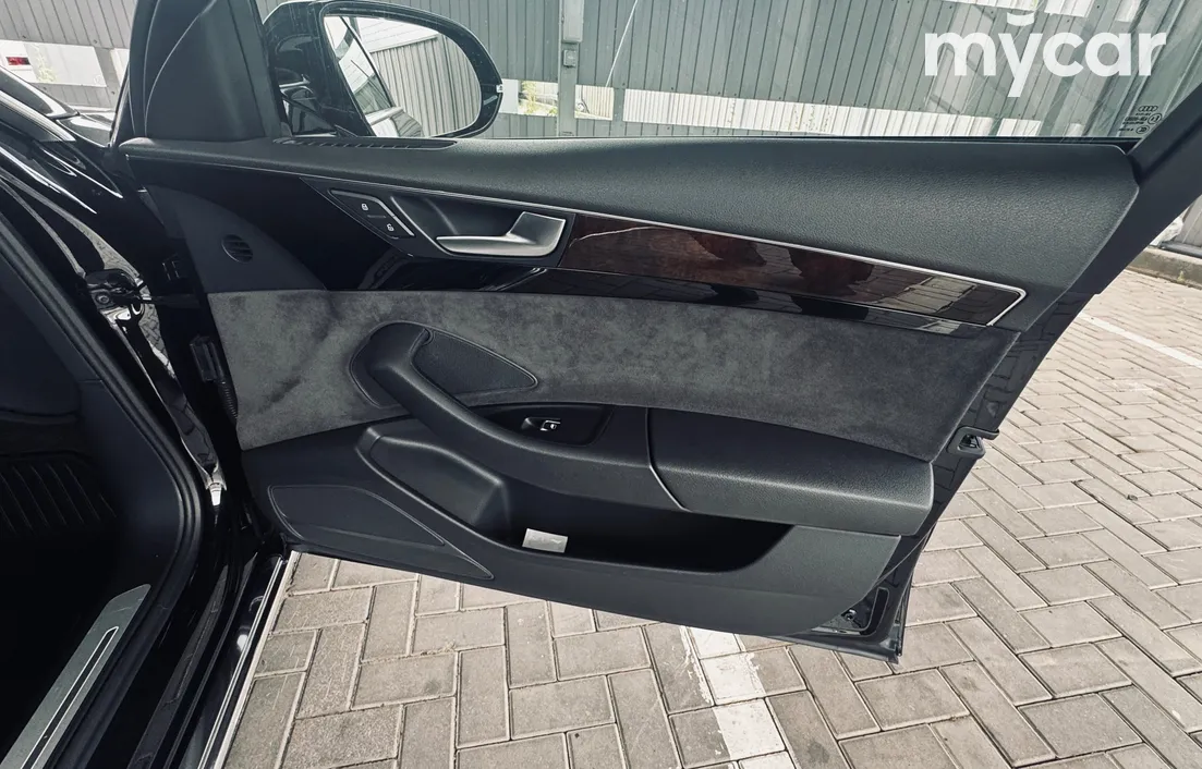 Audi A8 2015