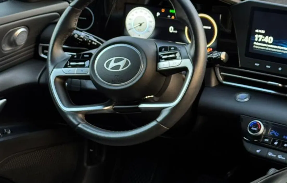 Hyundai Elantra 2023