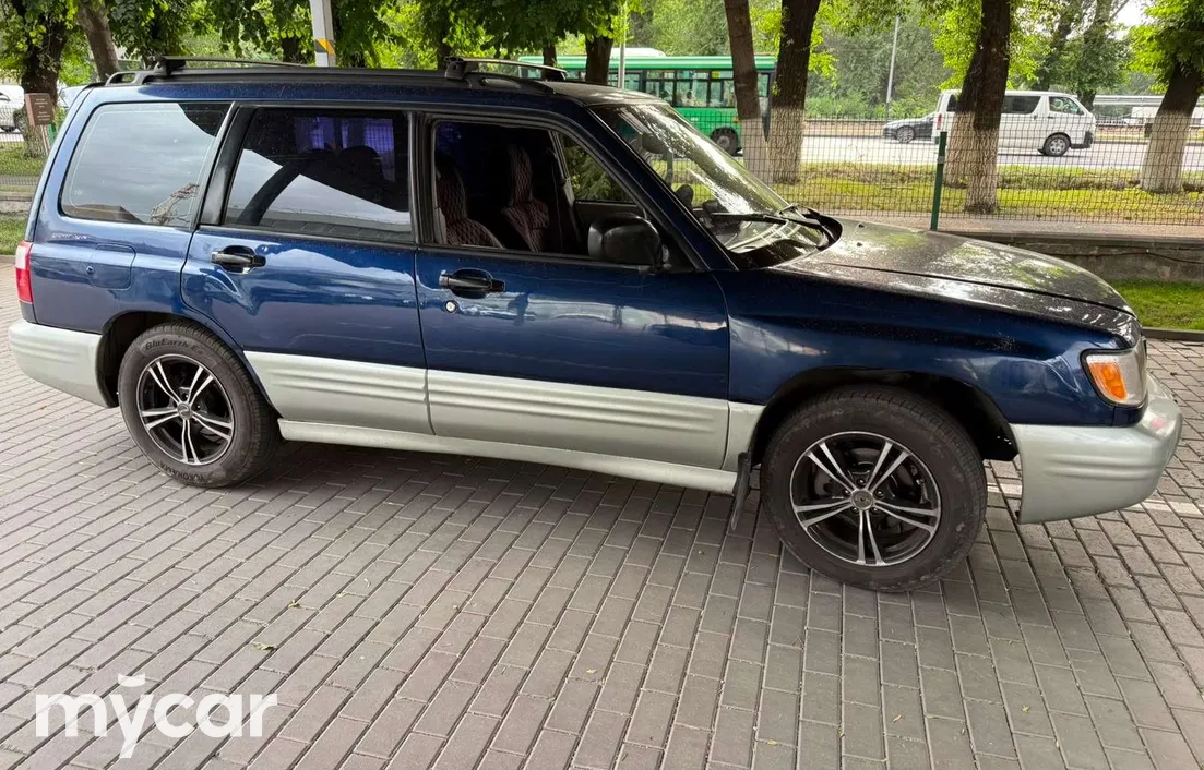 Subaru Forester 2000