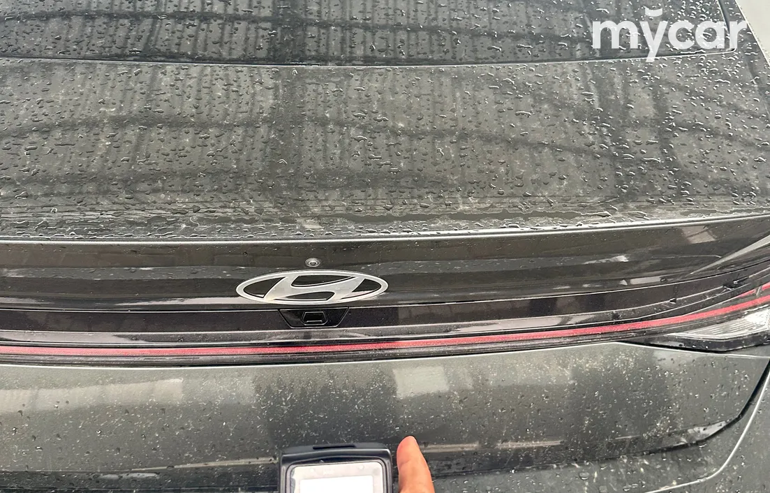 Hyundai Elantra 2024
