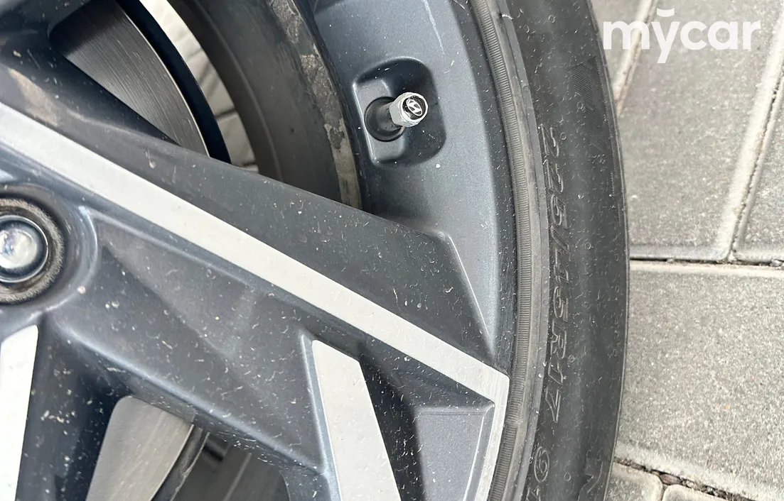 Hyundai Elantra 2024
