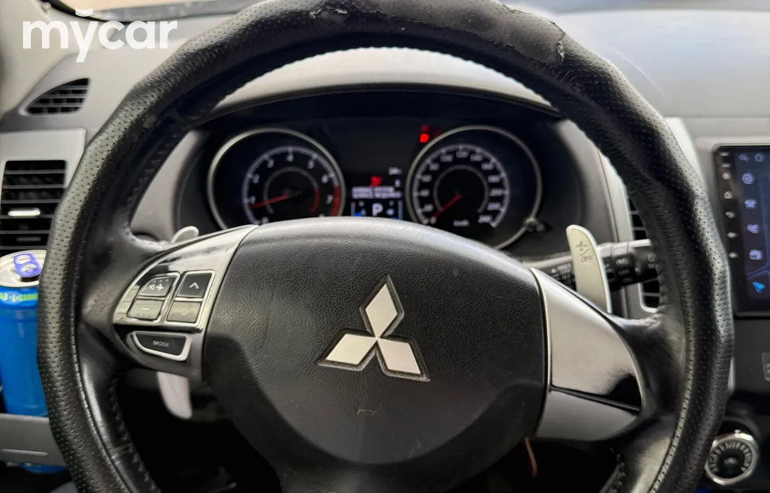 Mitsubishi Outlander 2010