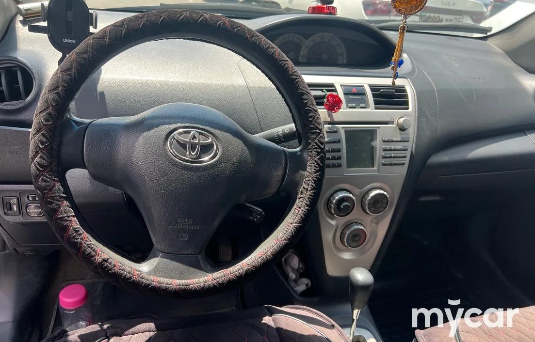 Toyota Yaris 2008