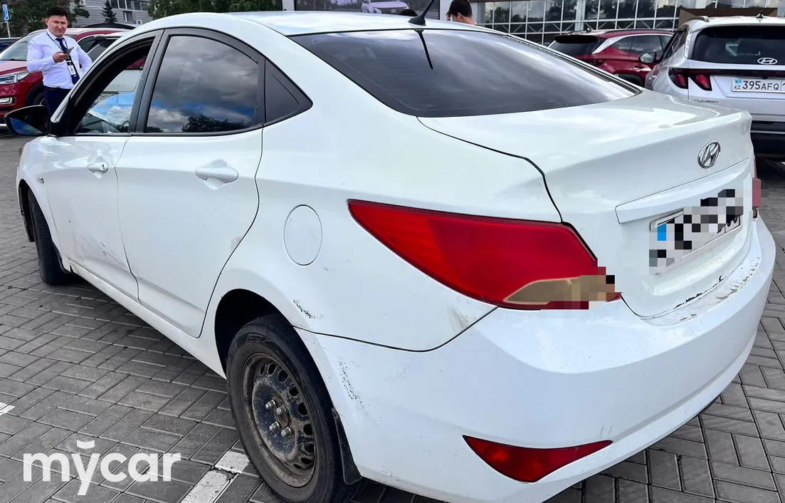 Hyundai Accent 2015