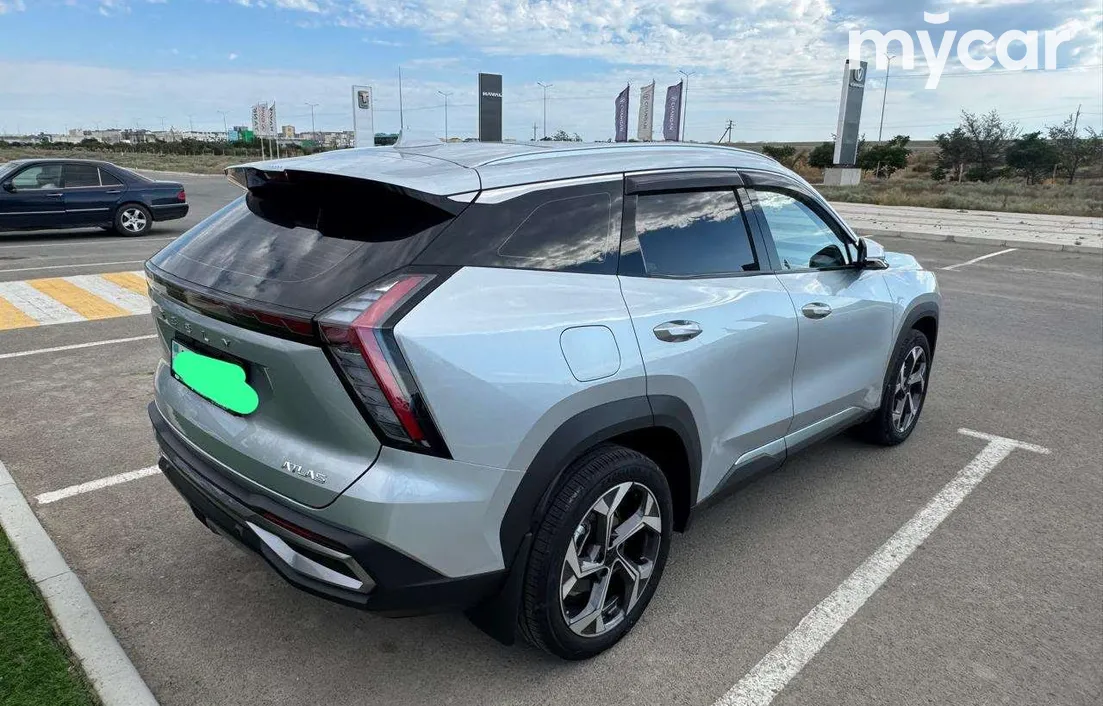 Geely Atlas 2024