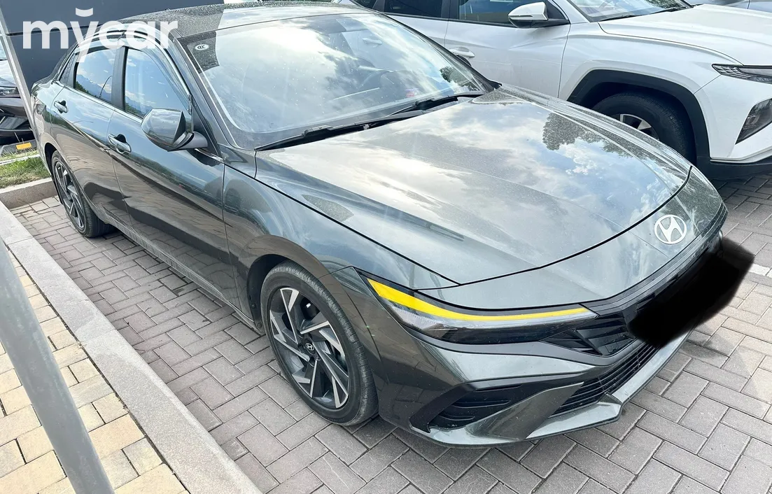 Hyundai Elantra 2024