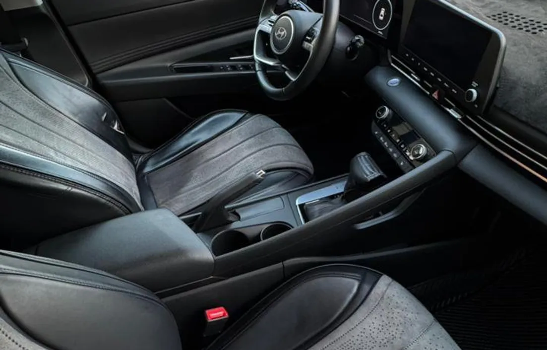 Hyundai Elantra 2023