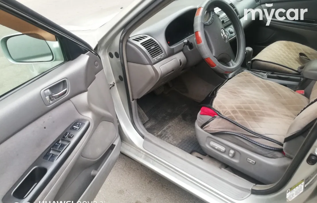 Toyota Camry 2004