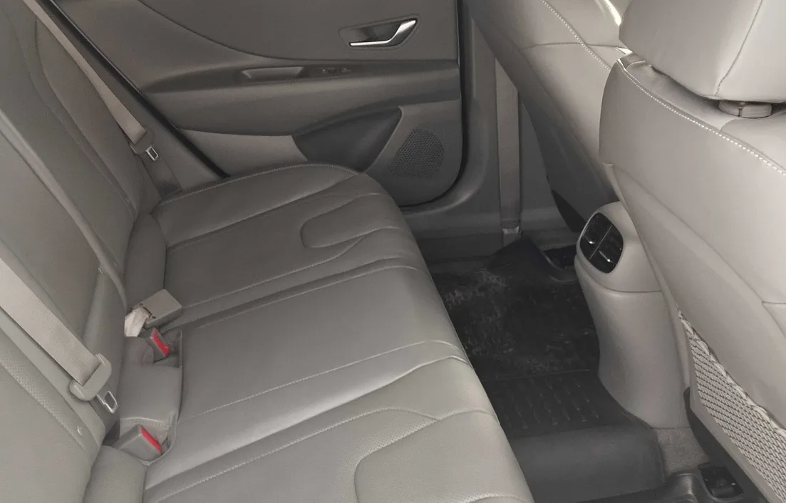 Hyundai Elantra 2022