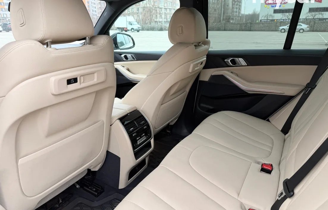 BMW X5 2022