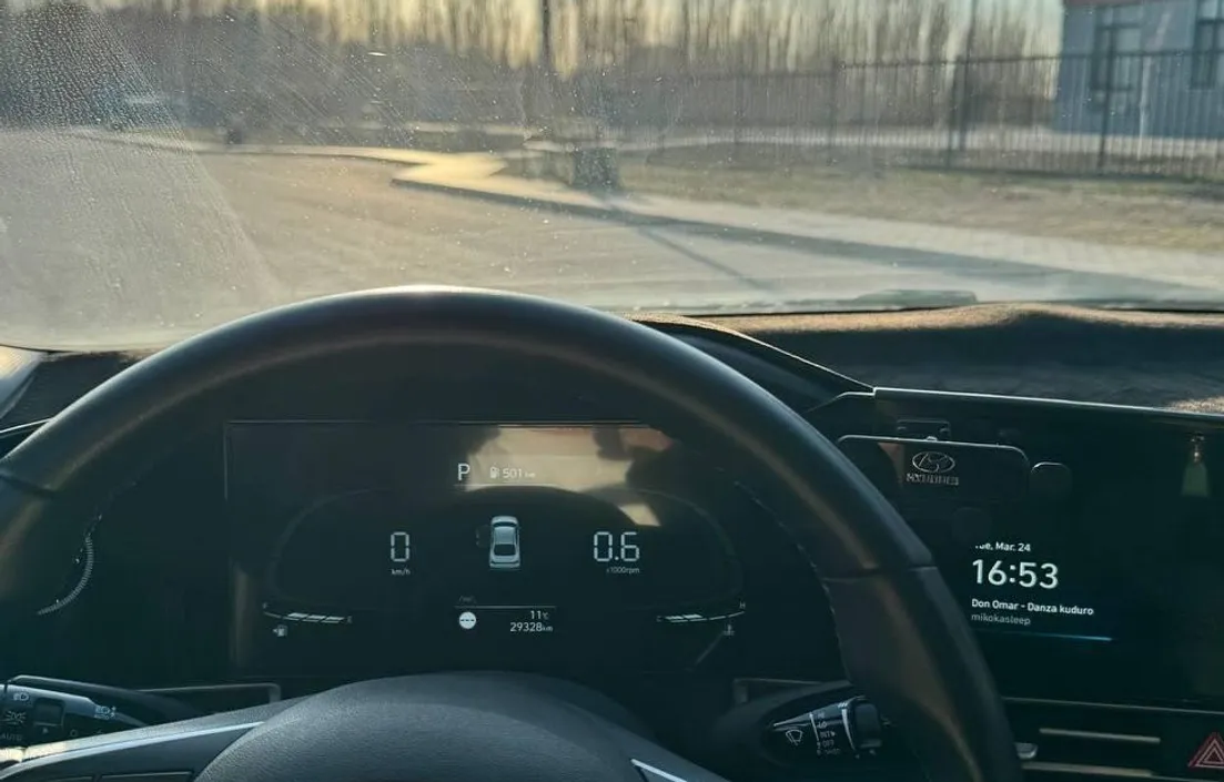 Hyundai Elantra 2023