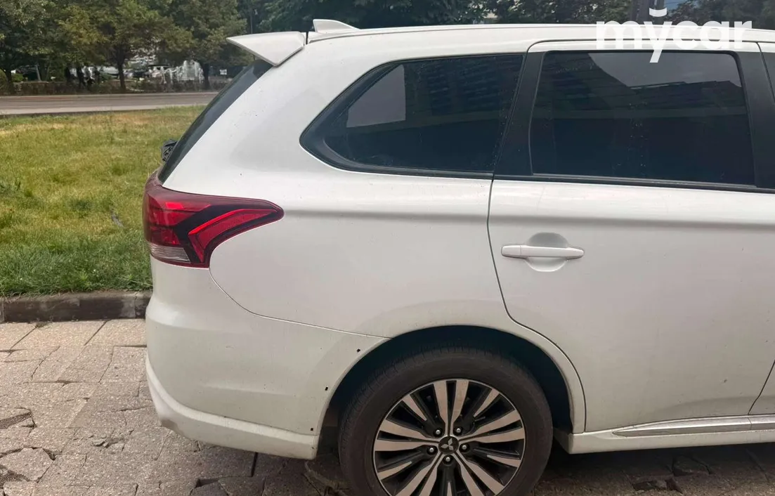 Mitsubishi Outlander 2022
