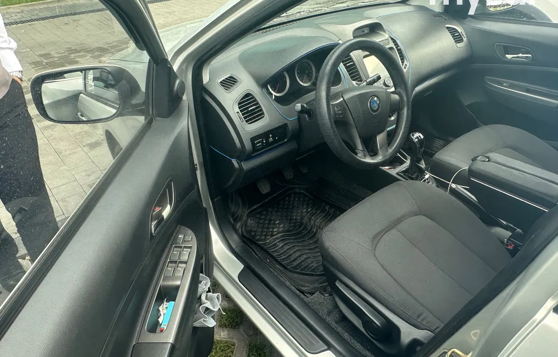 Geely GC6 2015
