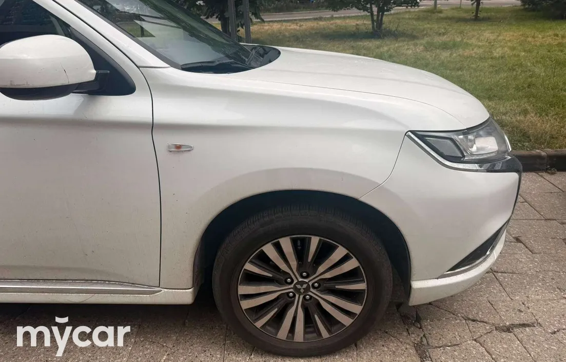 Mitsubishi Outlander 2022