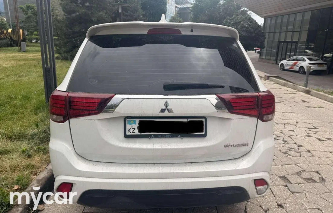 Mitsubishi Outlander 2022