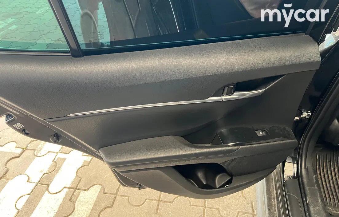 Toyota Camry 2019