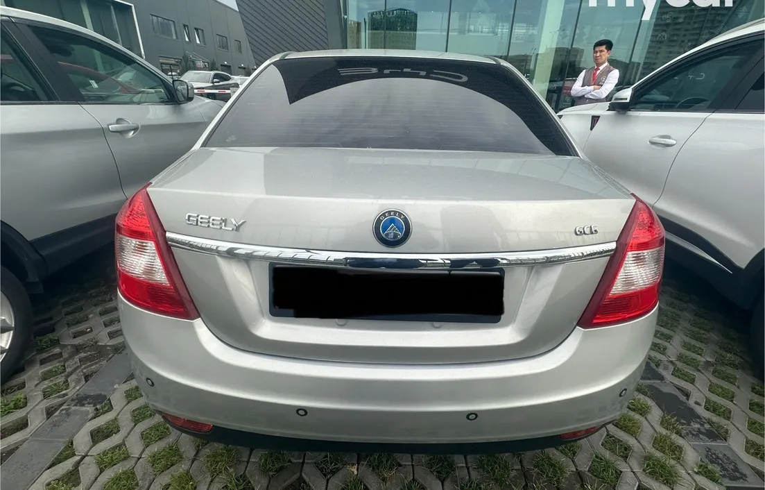 Geely GC6 2015