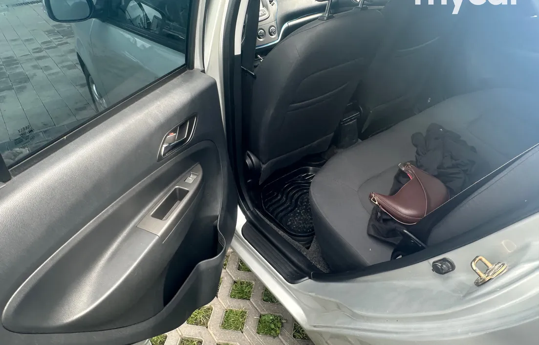 Geely GC6 2015