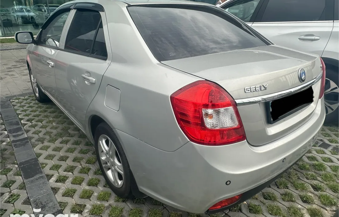 Geely GC6 2015