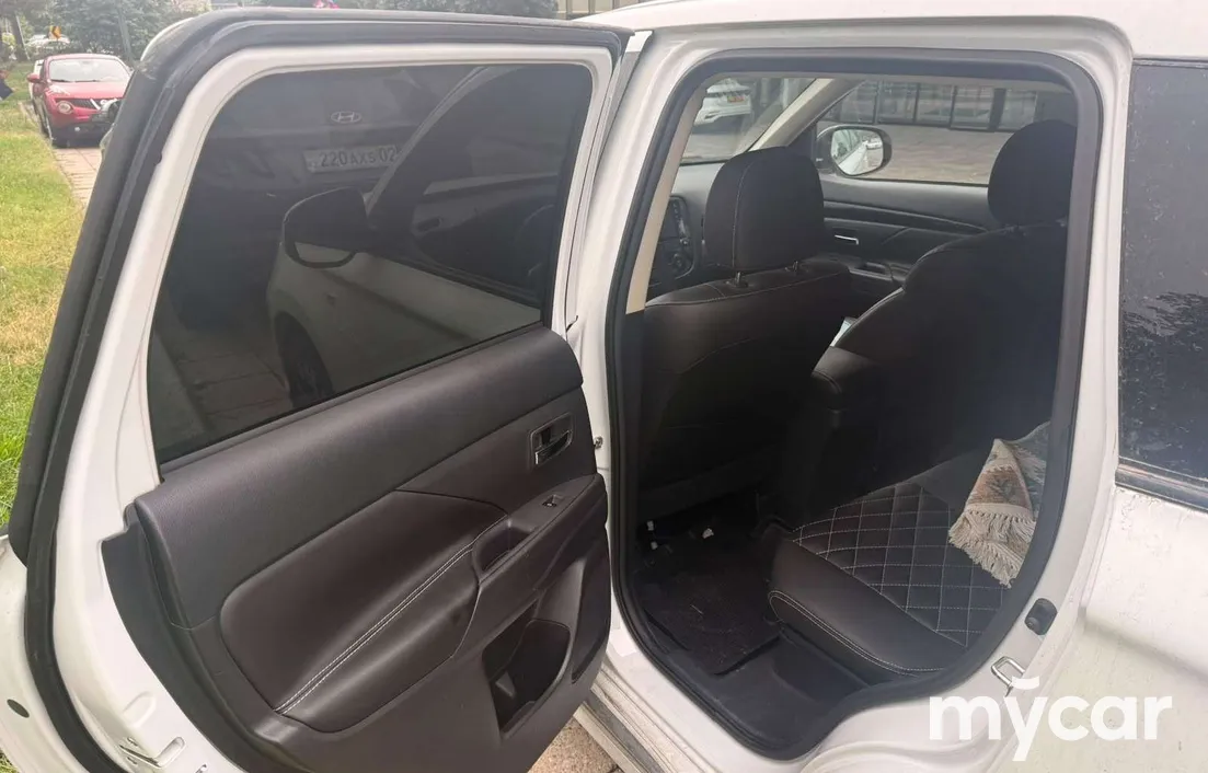 Mitsubishi Outlander 2022
