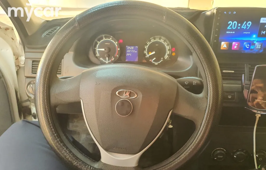 LADA Priora 2015