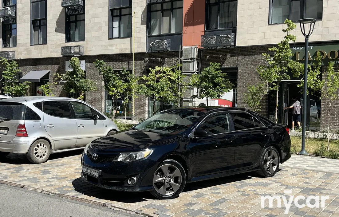 Toyota Camry 2014