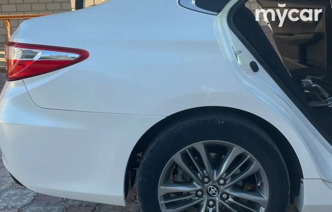 Toyota Camry 2017