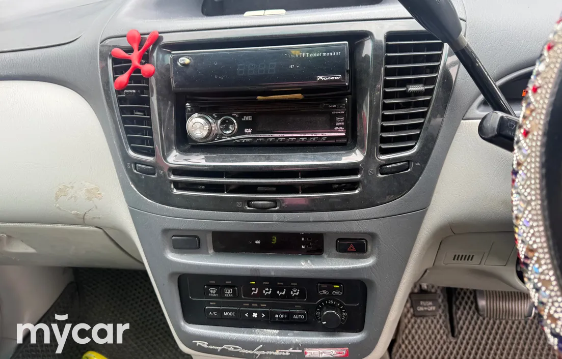 Toyota Nadia 1999