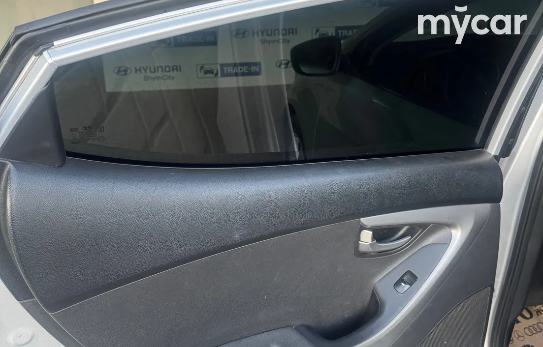 Hyundai Elantra 2014