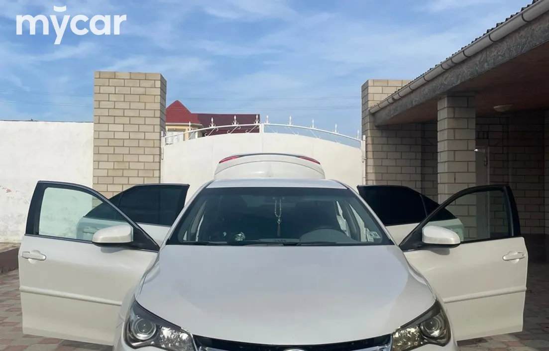 Toyota Camry 2017