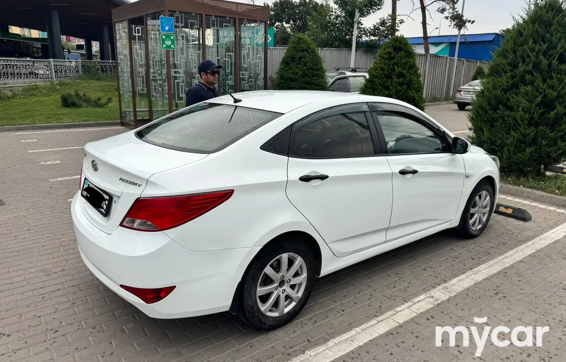 Hyundai Accent 2014