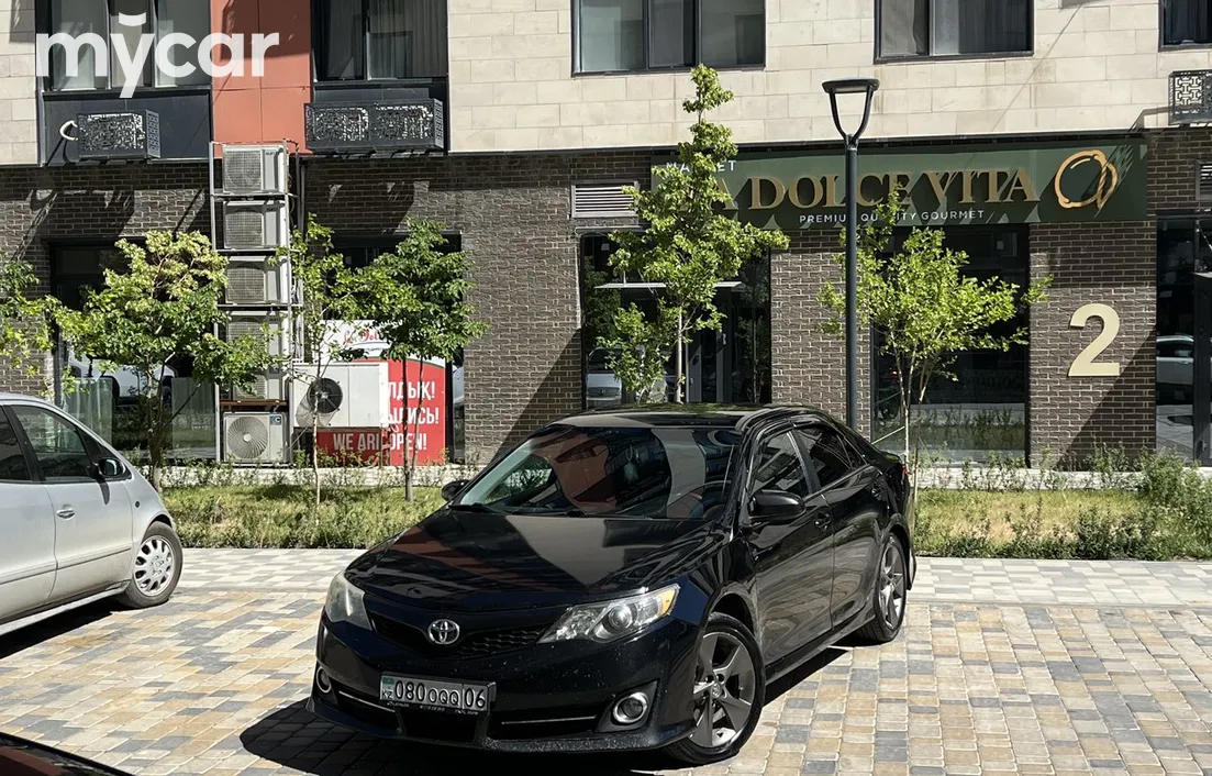 Toyota Camry 2014