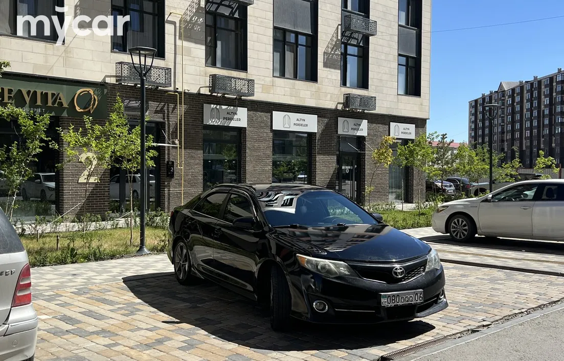 Toyota Camry 2014