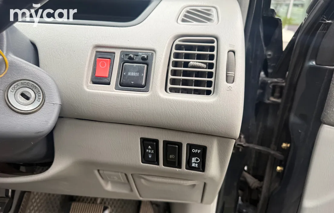 Toyota Nadia 1999