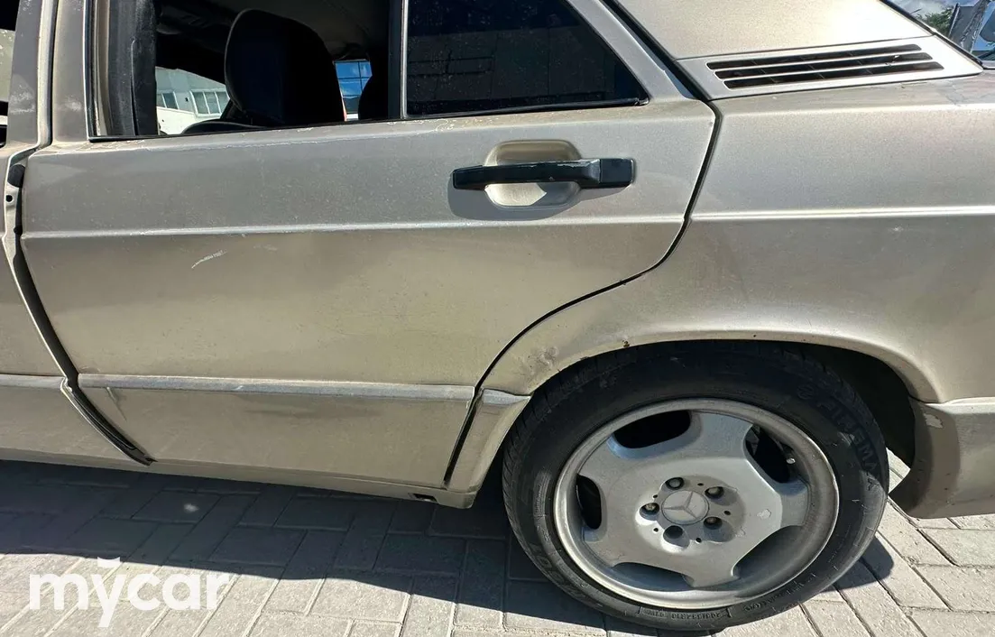 Mercedes-Benz 190 (W201) 1989