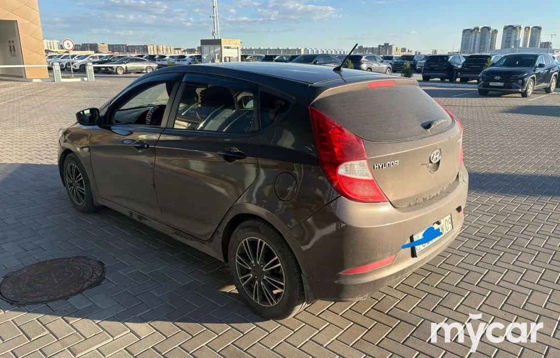 Hyundai Solaris 2015
