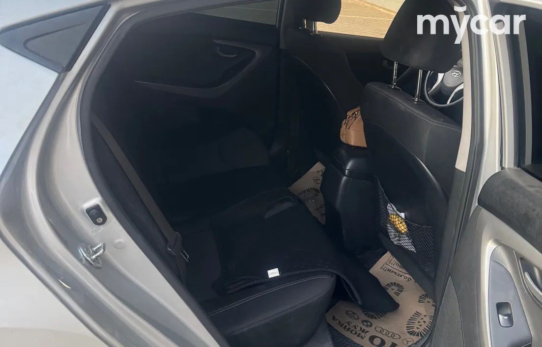 Hyundai Elantra 2014