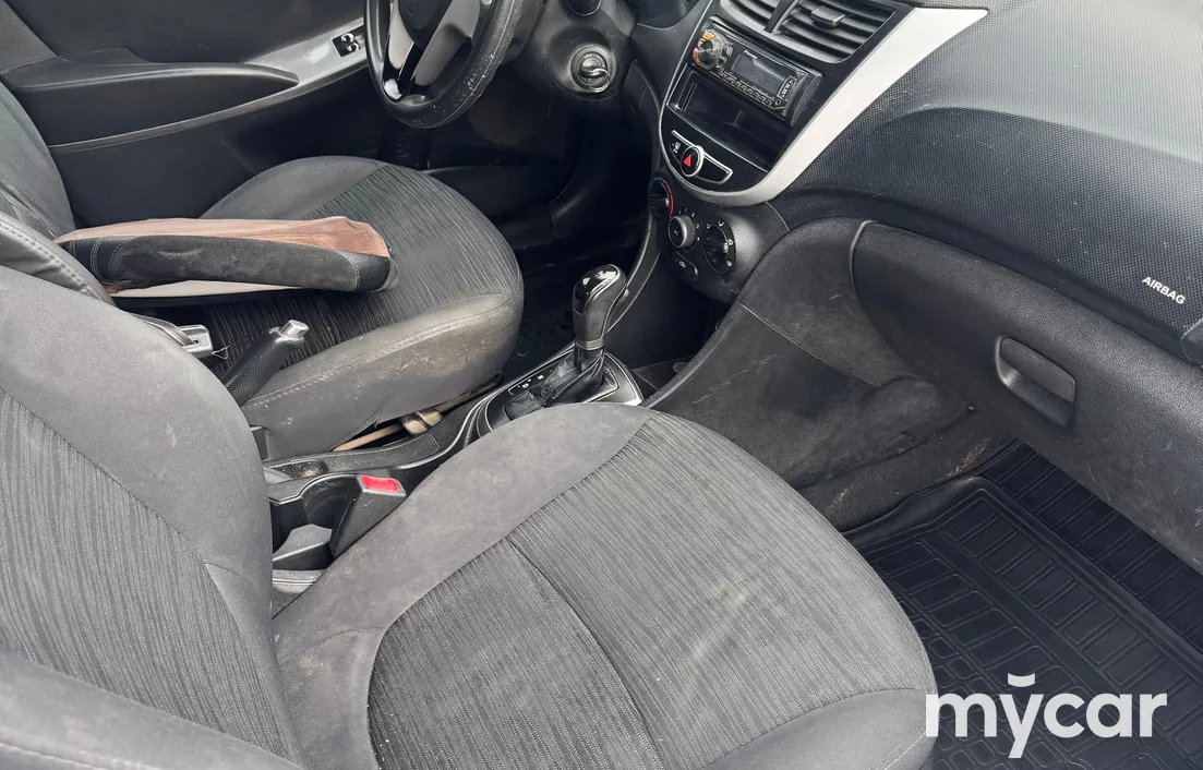 Hyundai Accent 2014