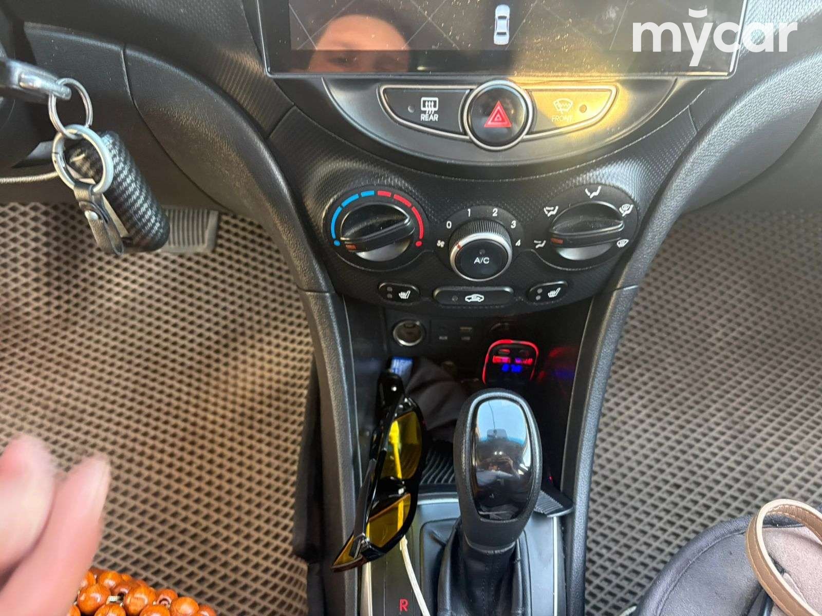 Hyundai Solaris 2015