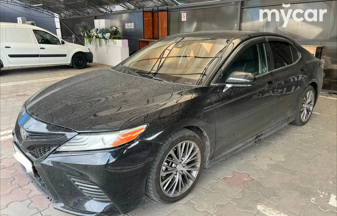 Toyota Camry 2019