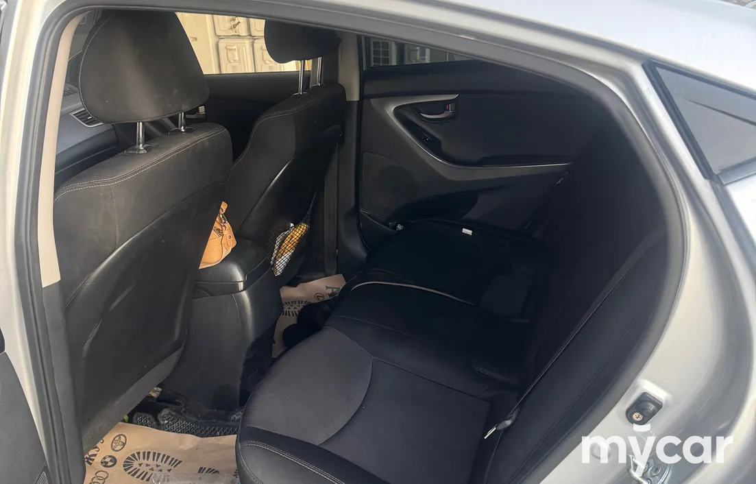 Hyundai Elantra 2014