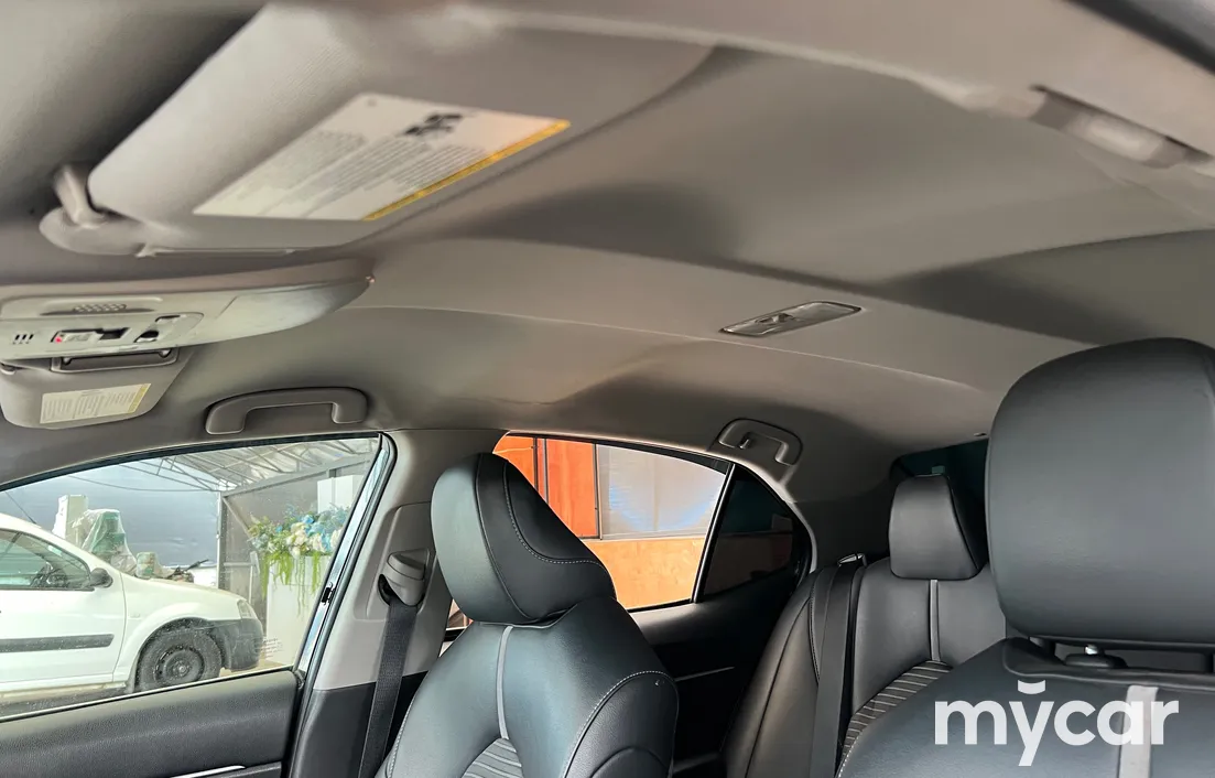 Toyota Camry 2019