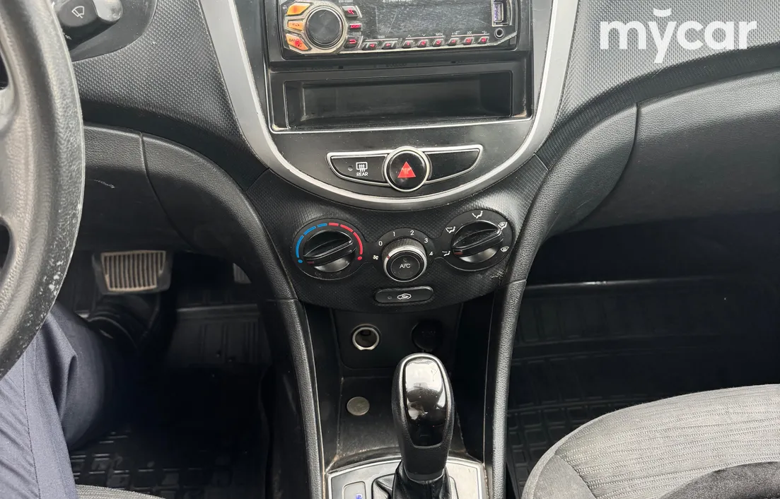 Hyundai Accent 2014