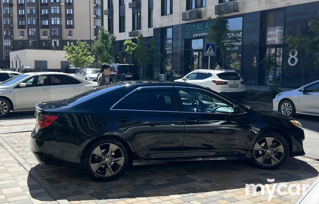 Toyota Camry 2014