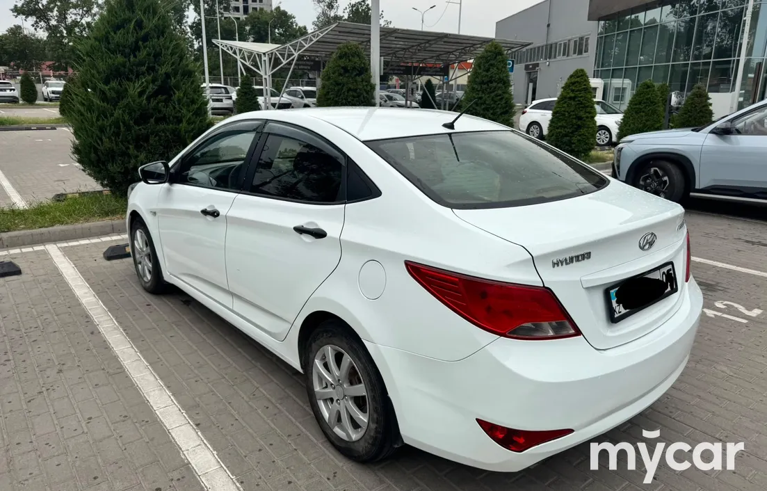 Hyundai Accent 2014