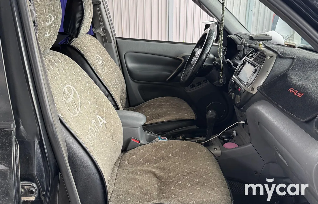 Toyota RAV4 2004
